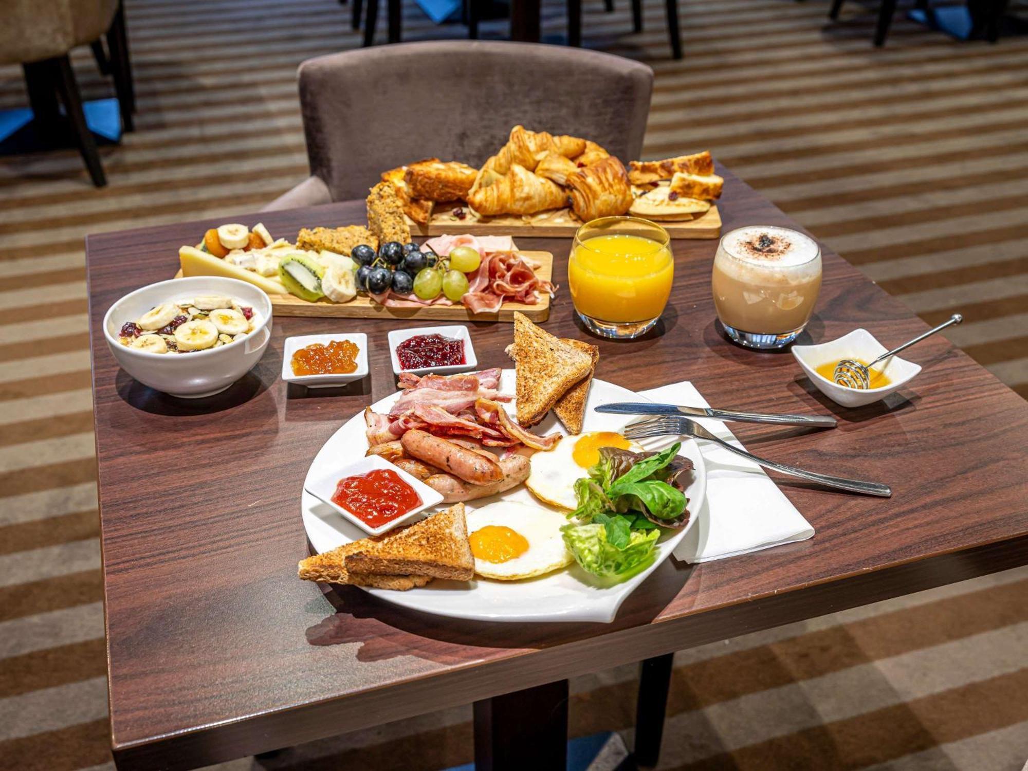 Mercure Paris Saint Cloud Hippodrome Ngoại thất bức ảnh